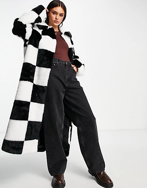 ASOS DESIGN – Oversized-Mantel aus Kunstpelz in Schwarz und Weiß-Mehrfarbig günstig online kaufen