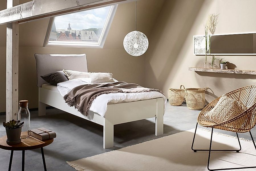 rauch Futonbett Aditio, Kopfteil Webstoff mit abgesetztem Keder günstig online kaufen