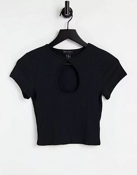 New Look – Kurz geschnittenes T-Shirt in Schwarz mit Schlüssellochausschnit günstig online kaufen