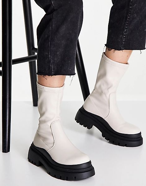 Truffle Collection – Sock-Boot-Stiefel in Cremeweiß mit dicker Sohle günstig online kaufen