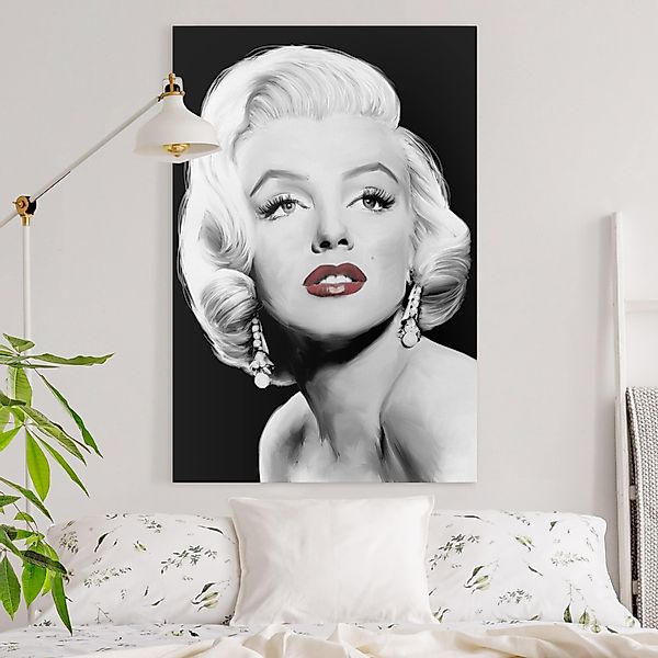 Leinwandbild - Hochformat Marilyn mit Ohrschmuck günstig online kaufen