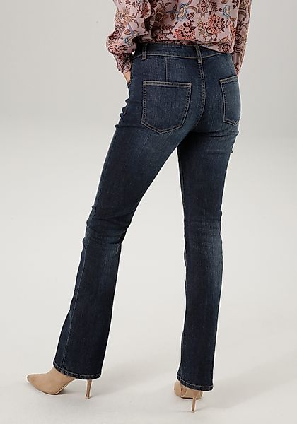 Aniston CASUAL Bootcut-Jeans mit dekorativem Knopfverschluss günstig online kaufen