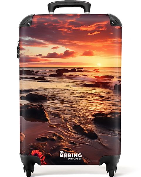 NoBoringSuitcases.com© Hartschalen-Trolley Felsiger Strand bei Sonnenunterg günstig online kaufen