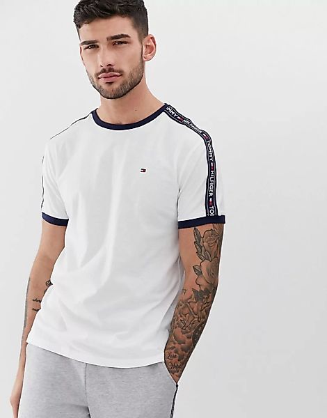 Tommy Hilfiger – Authentisches, weißes Lounge-T-Shirt mit seitlichen Logost günstig online kaufen
