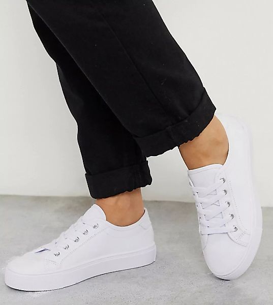 ASOS DESIGN – Dizzy – Weiße Sneaker mit Schnürung, weite Passform günstig online kaufen