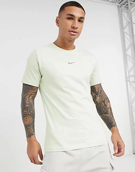 Nike – T-Shirt in Blassgrün/mehrfarbig günstig online kaufen