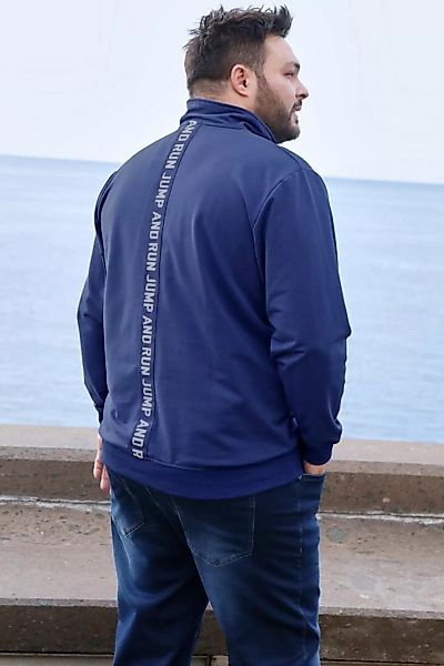 Men Plus Sweatshirt Men+ Sweattroyer Rücken-Schrift Stehkragen günstig online kaufen