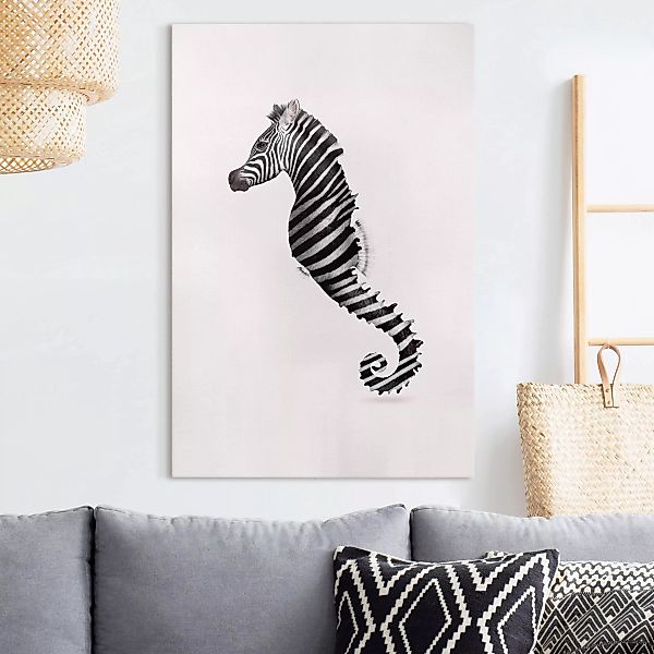 Leinwandbild Tiere - Hochformat Seepferdchen mit Zebrastreifen günstig online kaufen