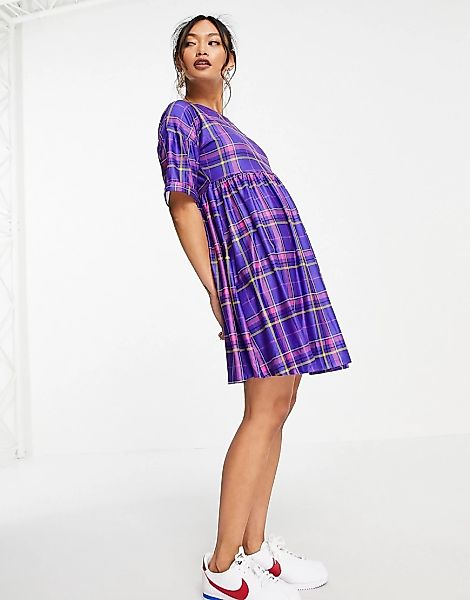 Urban Threads – Mini-Hängerkleid in Violett mit Karomuster-Lila günstig online kaufen