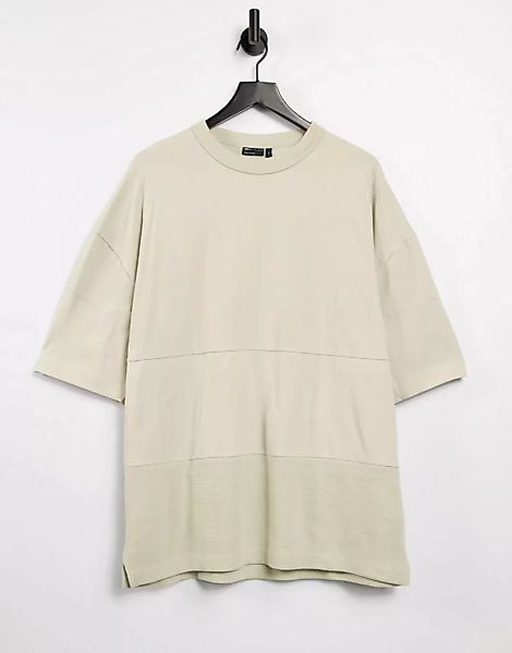 ASOS DESIGN – Oversize-T-Shirt in Beige in „Cut and Sew“-Optik mit halblang günstig online kaufen