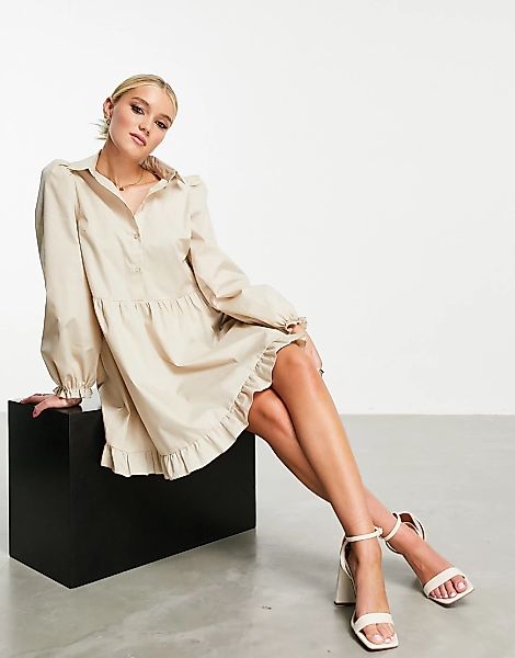 Miss Selfridge – Hängerkleid aus Popeline in Stein mit Rüschensaum-Neutral günstig online kaufen