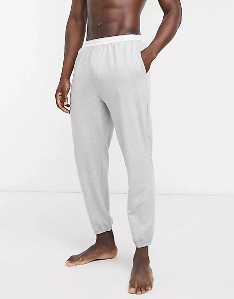 Calvin Klein – Sleepwear – Graue Jogginghose mit kontrastierenden Logos auf günstig online kaufen