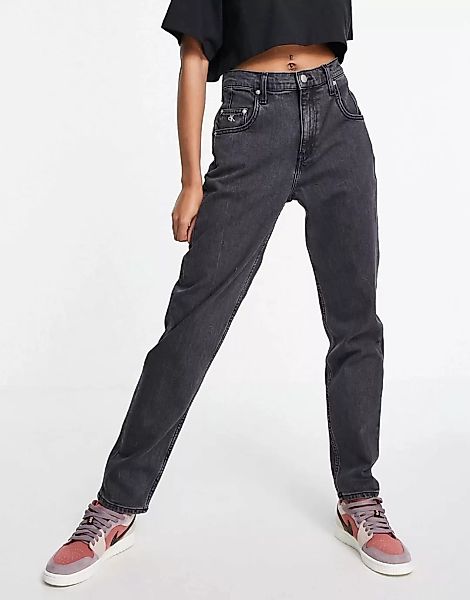 Calvin Klein Jeans – Mom-Jeans in Schwarz günstig online kaufen