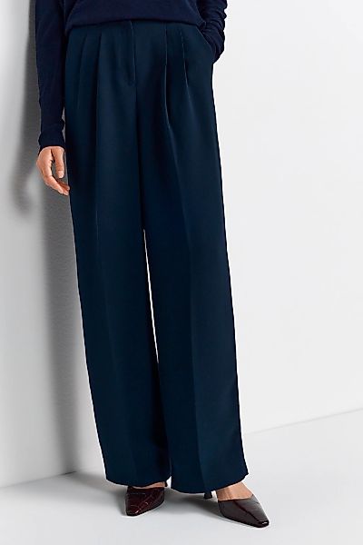 RICHROYAL Bügelfaltenhose, Mit Markenlabel über der Tasche günstig online kaufen