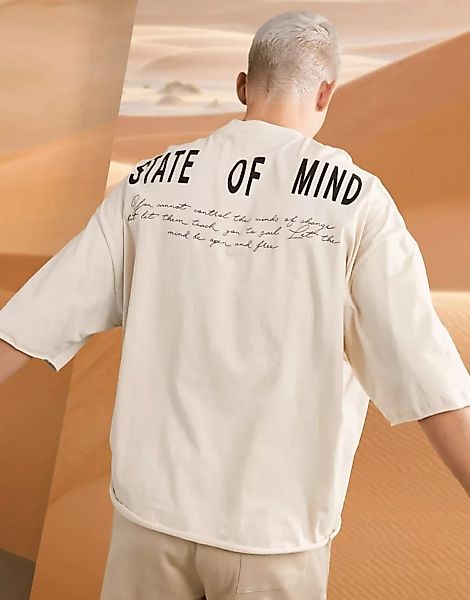 ASOS DESIGN – Oversize-T-Shirt in Beige mit rückwärtigem Print-Neutral günstig online kaufen