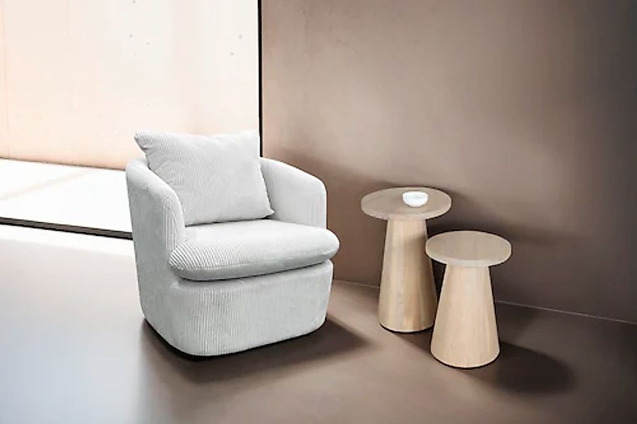 byLIVING Beistelltisch »Cone«, aus Massivholz in schwarz oder white wash, v günstig online kaufen