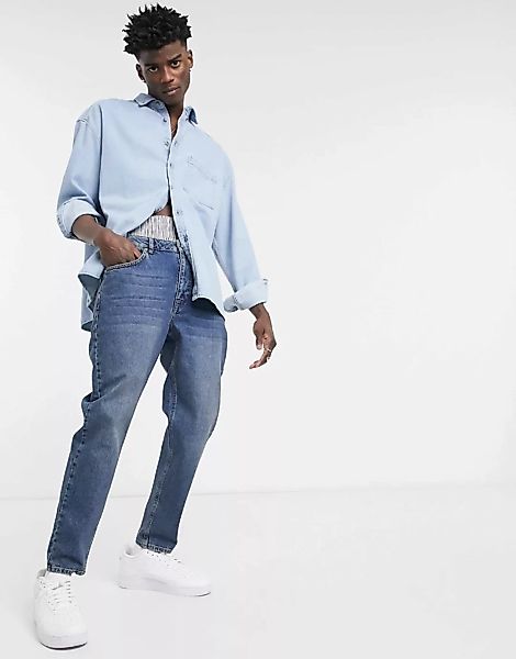 ASOS DESIGN – Klassische, steife Jeans in dunkelblauer Vintage-Waschung günstig online kaufen