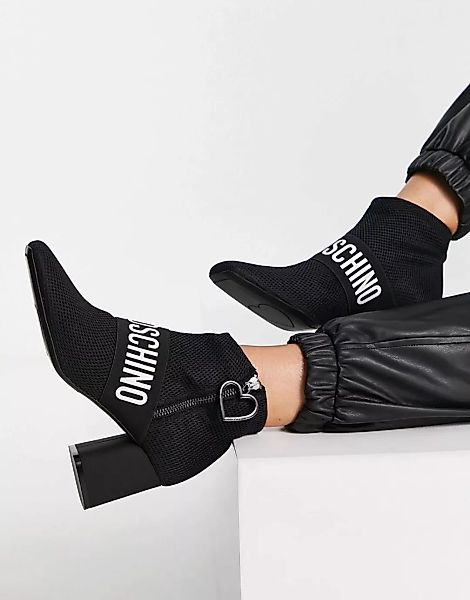 Love Moschino – Ankle-Boots mit Absatz und eckiger Zehenpartie in Schwarz günstig online kaufen