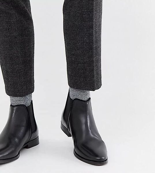 ASOS DESIGN – Chelsea-Stiefel aus schwarzem Leder mit schwarzer Sohle, weit günstig online kaufen