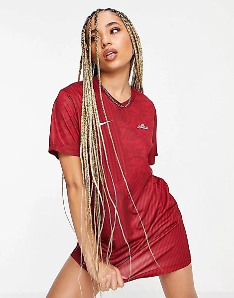 Nike – Gestreiftes T-Shirt-Kleid in Rot günstig online kaufen