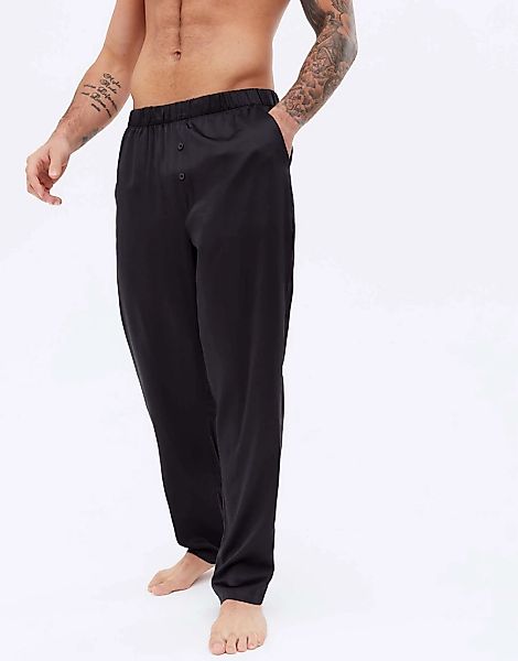 New Look – Pyjamahose aus Satin in Schwarz günstig online kaufen