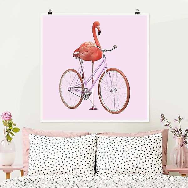 Poster Tiere - Quadrat Flamingo mit Fahrrad günstig online kaufen