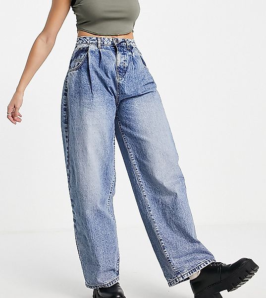Reclaimed Vintage Inspired – 97' – Locker geschnittene Mom-Jeans in Mittelb günstig online kaufen