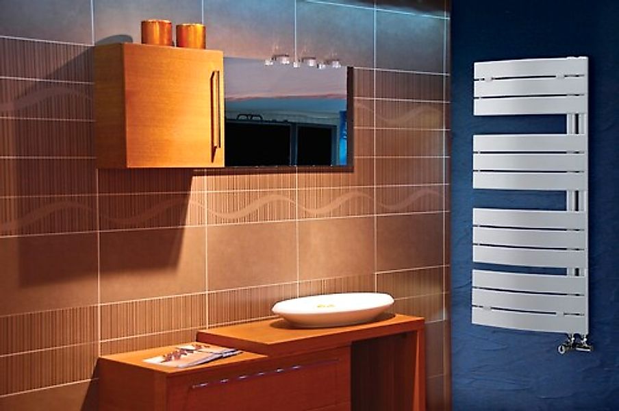 Sanotechnik "Salzburg" Stahlflachröhren gebogen 70x11mm, Handtuchheizkörper günstig online kaufen