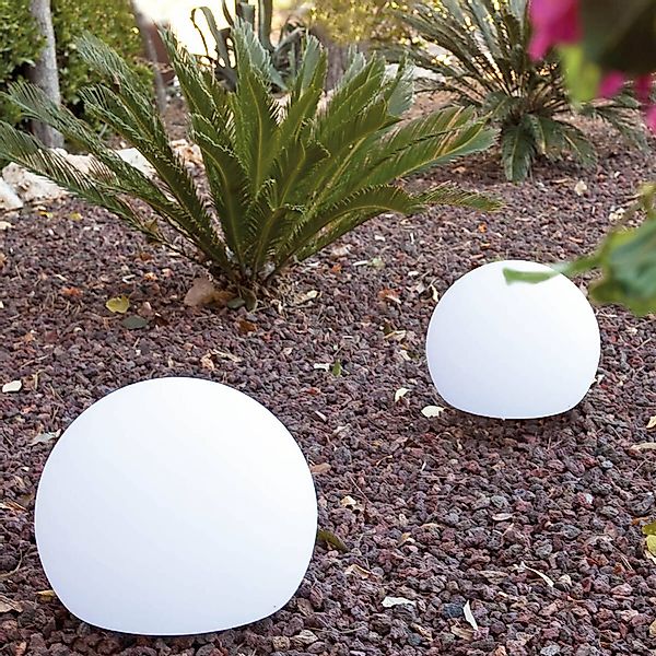 Zeitlose Gartenkugel Balda aus Polyethylen in weiß, Ø 500 mm, IP65, mit 200 günstig online kaufen