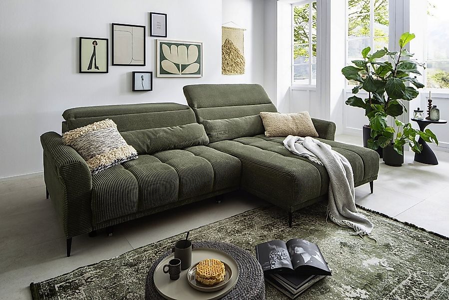 freiraum Wohnlandschaft Wolve, elektr. Sitzverstellung, 2 Kissen, Cord grün günstig online kaufen