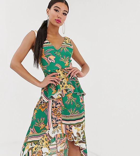 Missguided – Modisches Kleid mit Rüschenverzierung, Paisleymuster und rücks günstig online kaufen