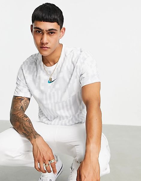 Nike – Bedrucktes T-Shirt mit Zickzack-Logo in Weiß S6 günstig online kaufen