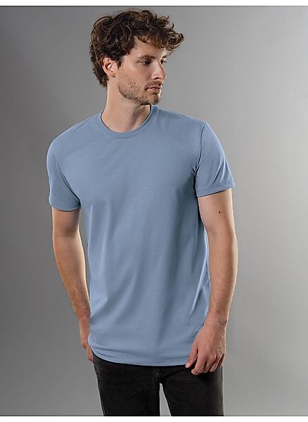Trigema T-Shirt "TRIGEMA Slim Fit T-Shirt aus DELUXE Baumwolle", (1 tlg.) günstig online kaufen