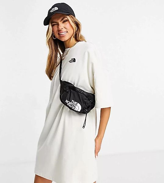 The North Face – T-Shirt-Kleid in Weiß, exklusiv bei ASOS günstig online kaufen