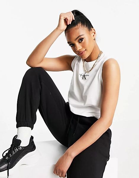 Calvin Klein Jeans – Kurzes Oberteil mit Monogramm in Weiß günstig online kaufen