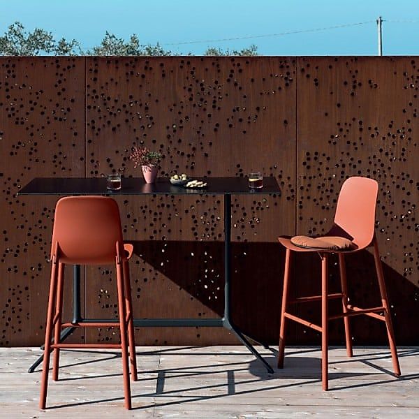 Kristalia Elephant Outdoor Stehtisch | Bistrotisch | Konfigurator günstig online kaufen