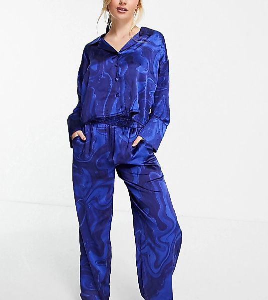 ASOS DESIGN Petite – Exklusiver Pyjama mit Oversize-Hemd und Hose in Navy m günstig online kaufen