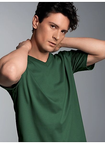 Trigema T-Shirt "TRIGEMA V-Shirt DELUXE Baumwolle" 1 Stk. günstig online kaufen