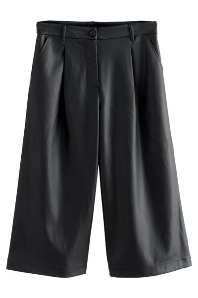 Next Lederhose Bermudashorts aus Kunstleder (1-tlg) günstig online kaufen