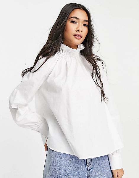 Aligne – Bluse aus Bio-Baumwolle in Weiß mit gerüschtem Stehkragen günstig online kaufen