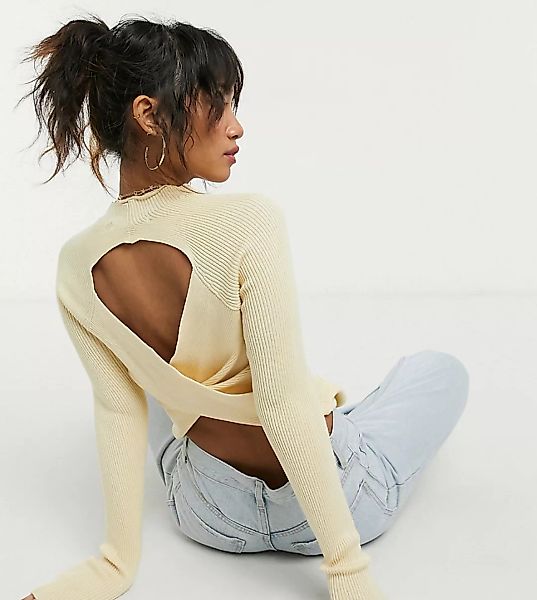 Vero Moda Petite – Hochgeschlossener Pullover in Creme mit überkreuztem Des günstig online kaufen