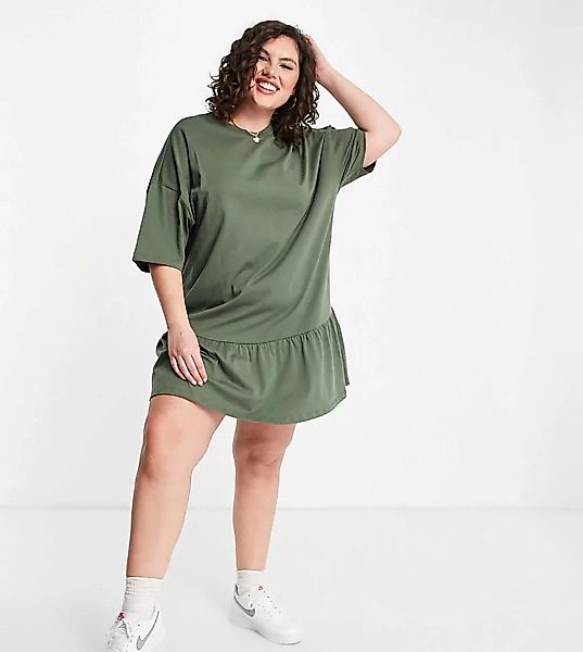 ASOS DESIGN Curve – Oversize-T-Shirt-Kleid mit Rüschensaum in Khaki-Grün günstig online kaufen