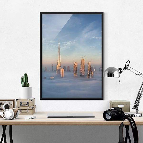Bild mit Rahmen Architektur & Skyline - Hochformat Dubai über den Wolken günstig online kaufen