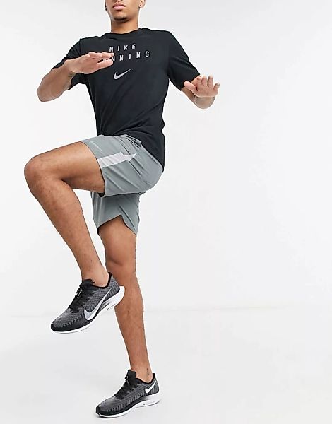 Nike – Running Dry – 7-Zoll-Shorts in Grau günstig online kaufen