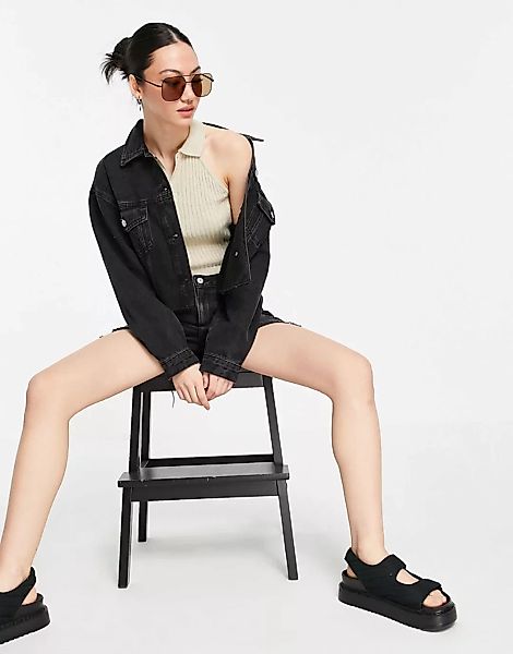 Mango – Schwarze Jeansjacke mit ausgefranstem Saum günstig online kaufen