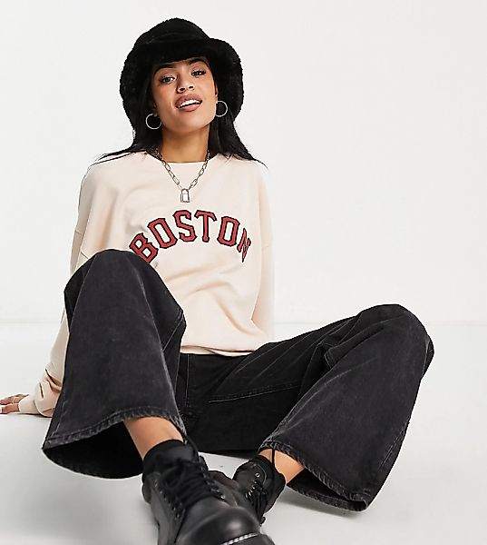 Topshop Petite – Boston – Sweatshirt in Beige mit Logo-Neutral günstig online kaufen