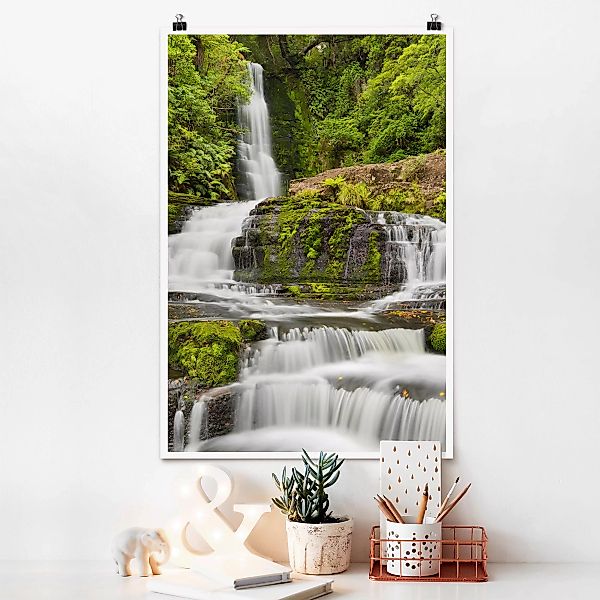 Poster Natur & Landschaft - Hochformat Upper McLean Falls in Neuseeland günstig online kaufen