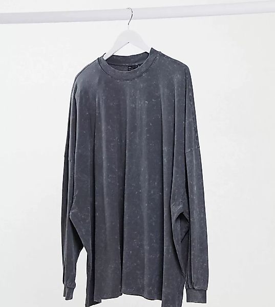 ASOS DESIGN Curve – Langärmliges Oversize-Shirt in Anthrazit mit Acid-Wasch günstig online kaufen