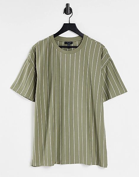New Look – Gestreiftes Oversize-T-Shirt in Khaki-Grün günstig online kaufen