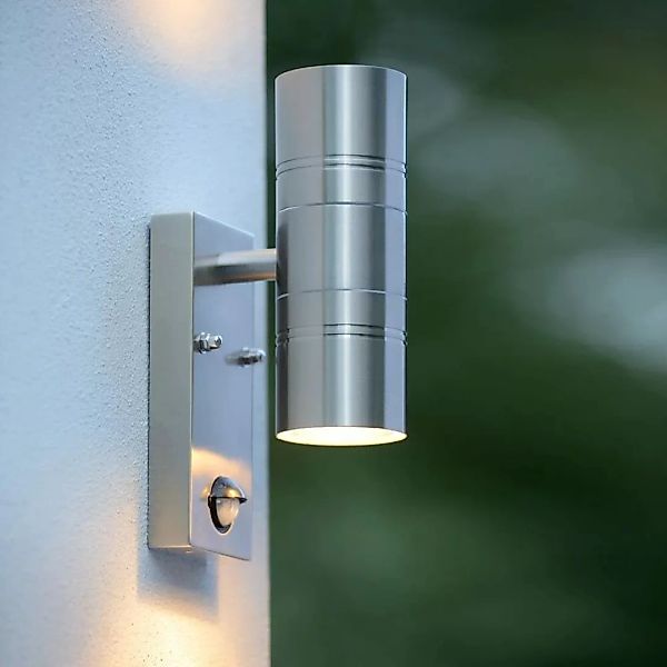 Zweiflammige LED Außenwandleuchte Arne, chrom matt, inkl. Bewegungsmelder günstig online kaufen